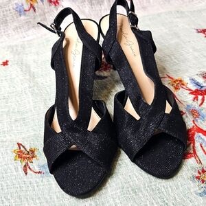 Amelia Grace Black Strappy Sparkly Pump Size 8.5